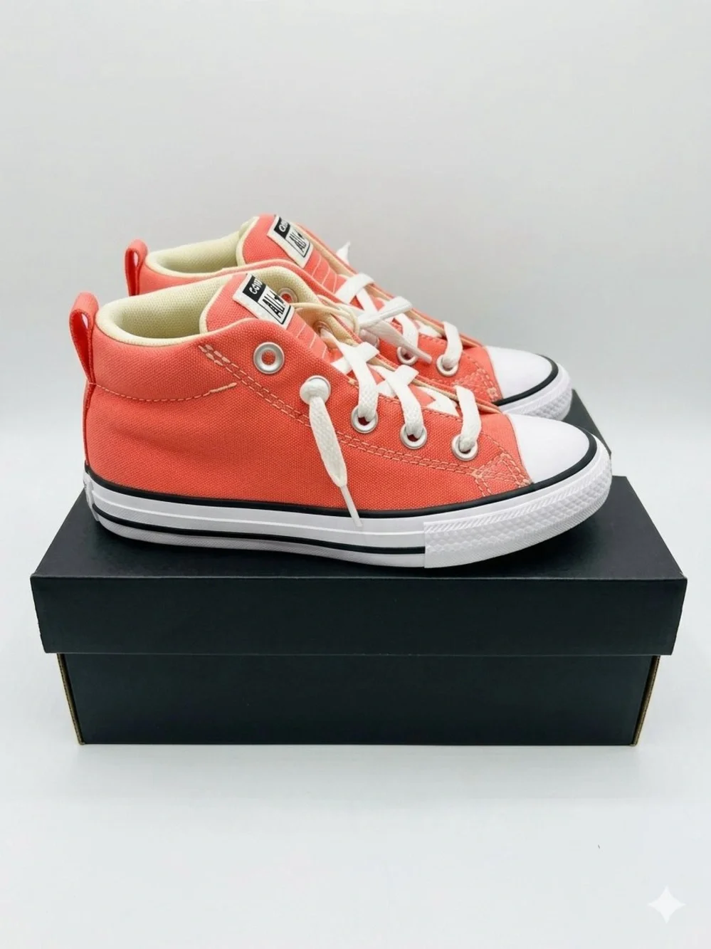 Converse Chuck Taylor All Star Youth Size 1 Pink Street Mid